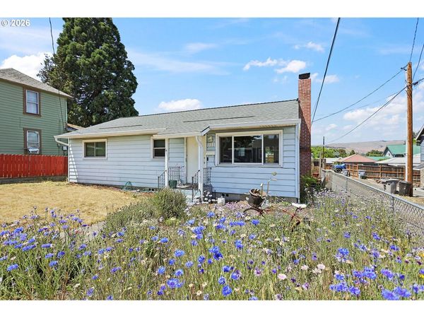 1111 MOUNT HOOD ST, The Dalles, OR 97058