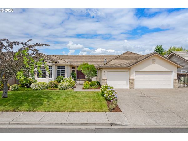 812 MARILYN CT, Springfield, OR 97477