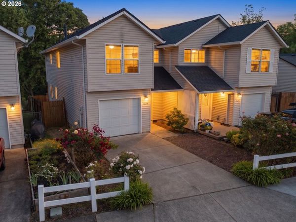 1325 CREEKSIDE LN, Newberg, OR 97132