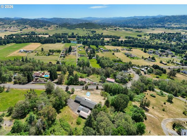 1007 BLACK OAK DR, Roseburg, OR 97471