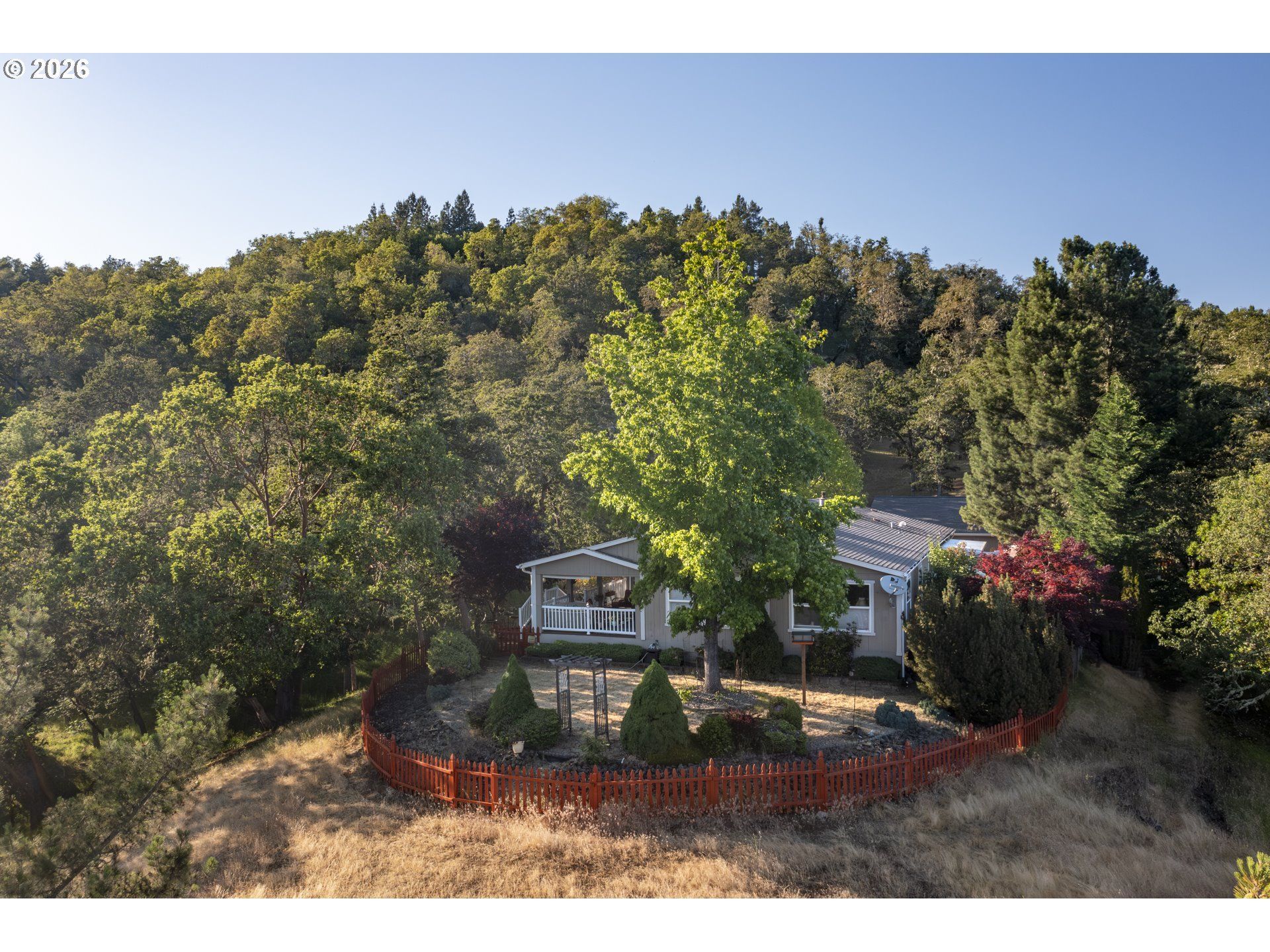 1525 Braunda Dr, Roseburg, OR 97471 Main Photo