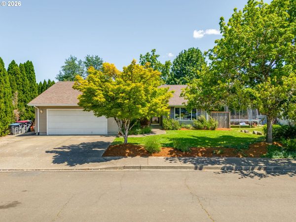 638 SW WESTVIEW DR, McMinnville, OR 97128