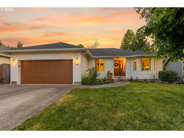 280 VILLAGE DR, Winchester, OR 97495