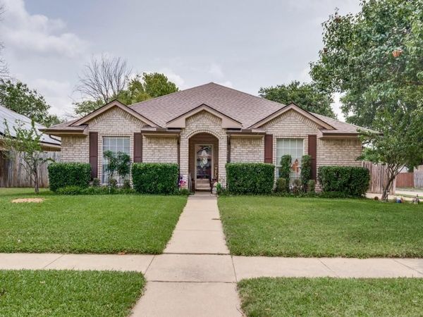 149 Roberts Drive, Saginaw, TX 76179