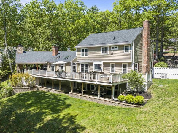 37 Birchwood Circle, Bedford, NH 03110