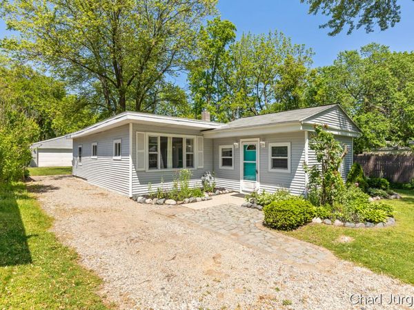 841 Harding Street NW, Grand Rapids, MI 49544