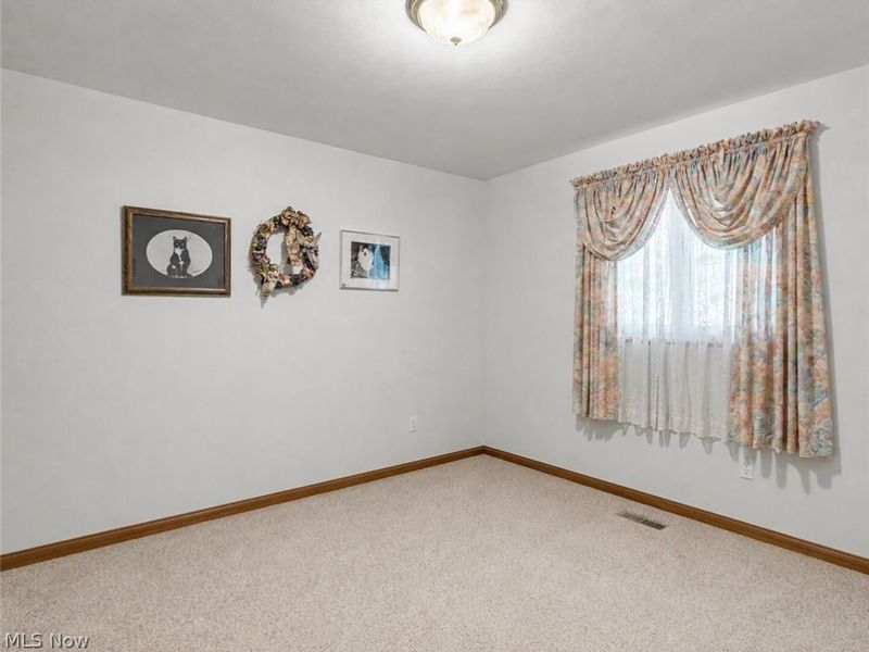 3856 Moonglo Street NW, Uniontown, OH 44685 Photo 17
