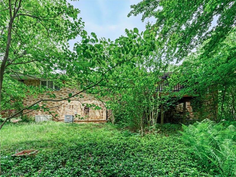 3856 Moonglo Street NW, Uniontown, OH 44685 Photo 24