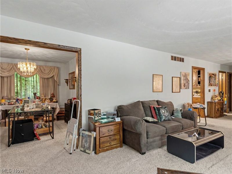 3856 Moonglo Street NW, Uniontown, OH 44685 Photo 6