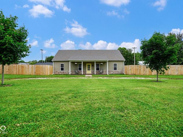 102 E 5th Street, Carthage, IN 46115