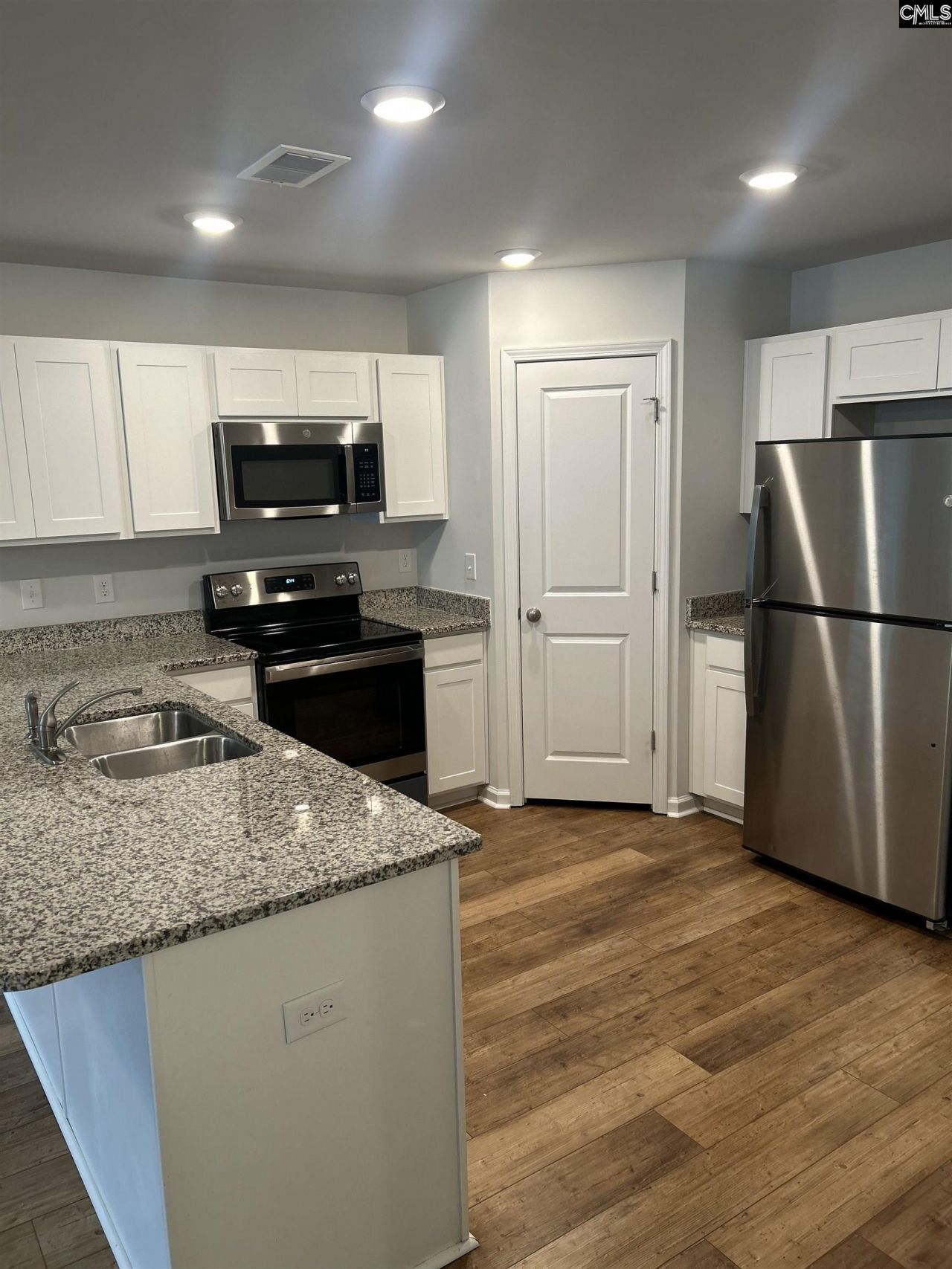 2776 Prince Charles Court  Photo 4