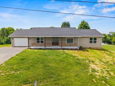 140 Deluca Drive, Science Hill, KY 42553