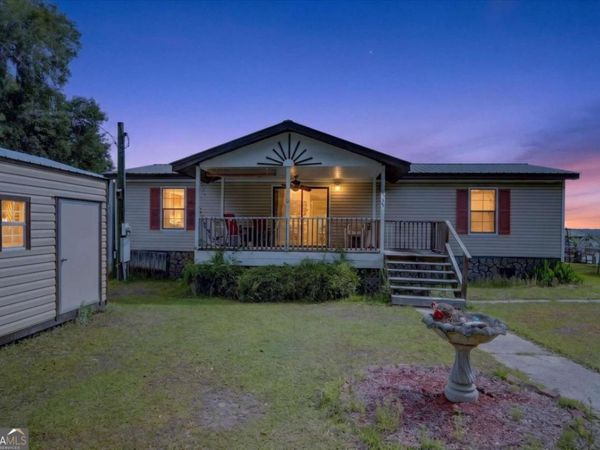 535 E 1St Street, Midway, GA 31320