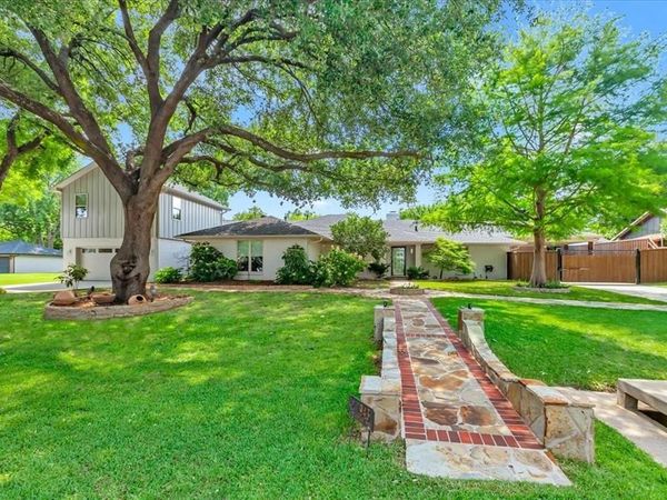 1943 Camelot Drive , Grapevine, TX 76051
