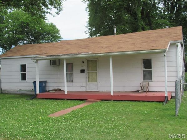 205 Helen Helen Avenue , Chaffee, MO 63740