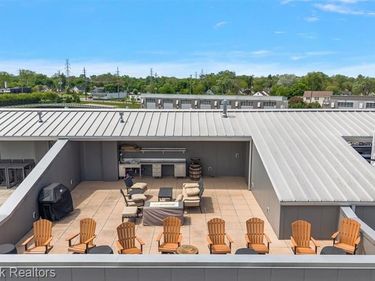 148 Pit Lane , Pontiac, MI 48341