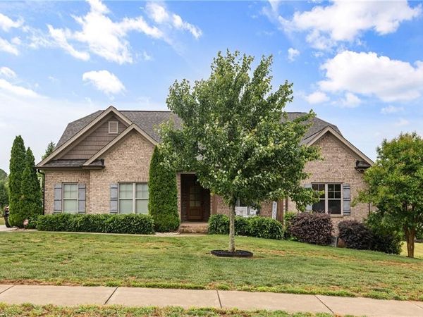 132 Grandworth Way , King, NC 27021