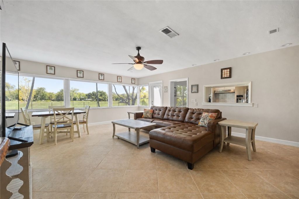 2506 Fairway Drive, Vero Beach, FL 32960 Photo