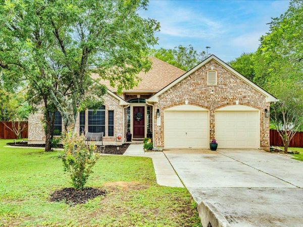 210 Meadow Woods DR, Kyle, TX 78640