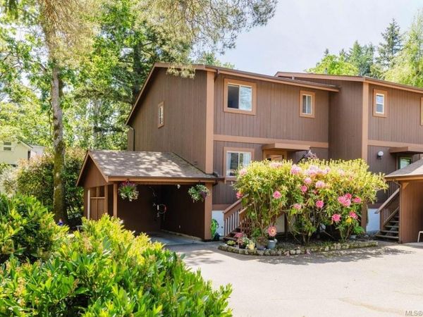 933 Admirals Rd , Unit #3, Esquimalt, BC V9A 2P1