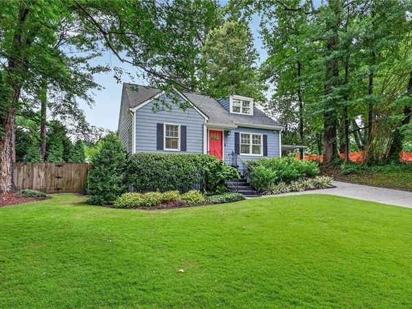 1898 Dyer Circle , Chamblee, GA 30341