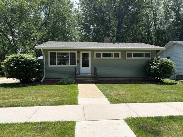 429 W Main Street, Evansville, WI 53536