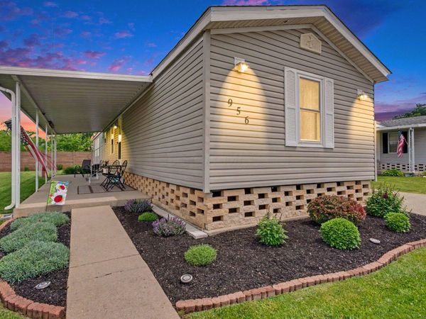 956 Scarlett Lane , Columbus, OH 43207