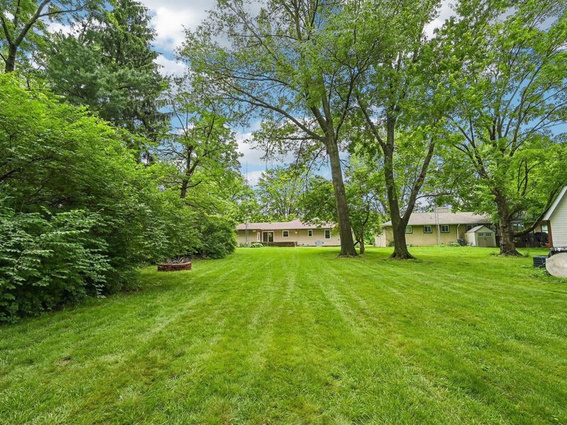 476 Clark State Road , Columbus, OH 43230 Photo 29