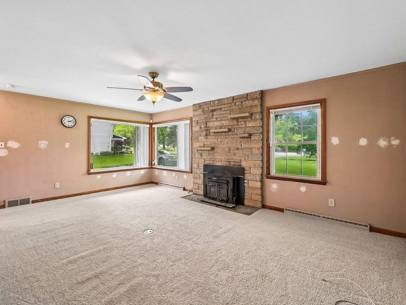 476 Clark State Road , Columbus, OH 43230 Photo 3