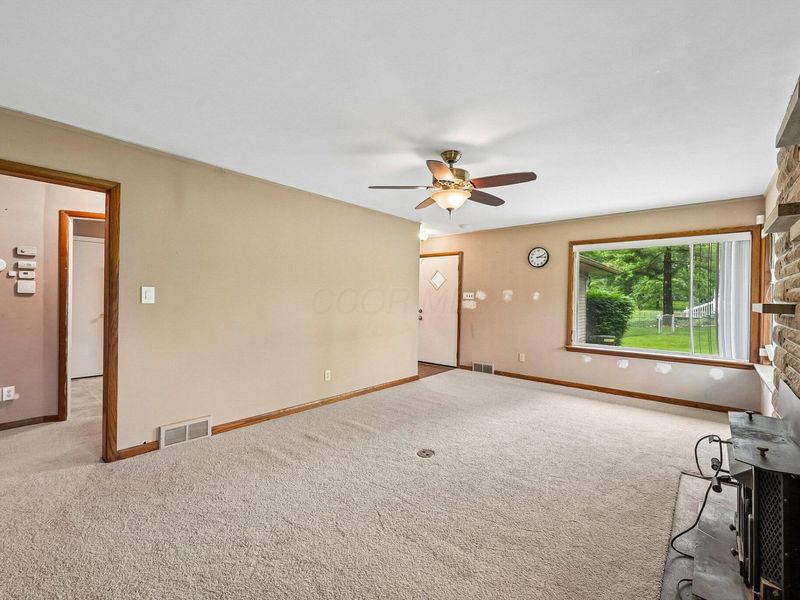 476 Clark State Road , Columbus, OH 43230 Photo 5
