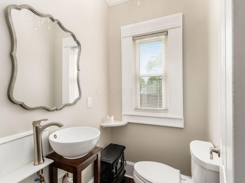 1055 Wilson Avenue , Columbus, OH 43206 Photo 13