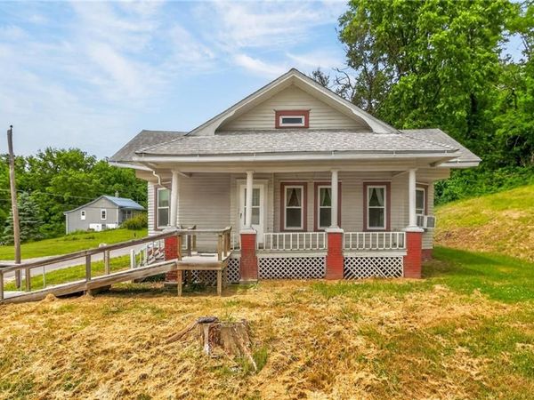 401 N Adams Street, Brunswick, MO 65236