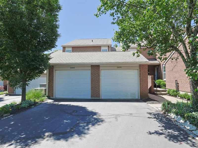 3488 Forestoak Court, Cincinnati, OH 45208 Photo 2