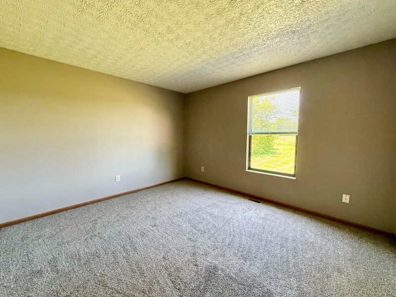 988 Kirkwood Drive , West Jefferson, OH 43162 Photo 18