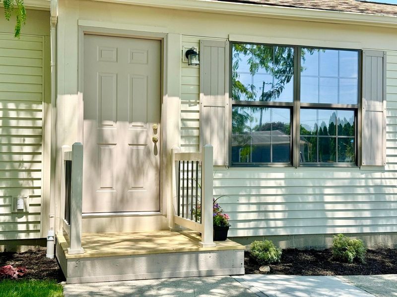 988 Kirkwood Drive , West Jefferson, OH 43162 Photo 3