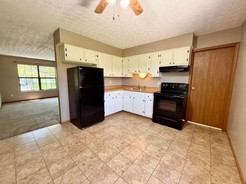 988 Kirkwood Drive , West Jefferson, OH 43162 Photo 9