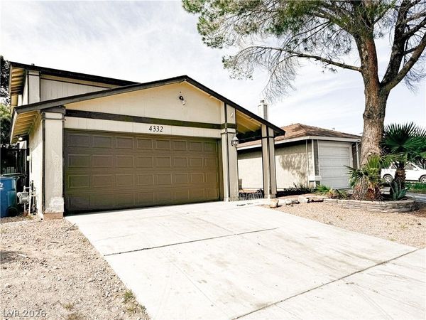 4332 Fox Point Drive , Las Vegas, NV 89108
