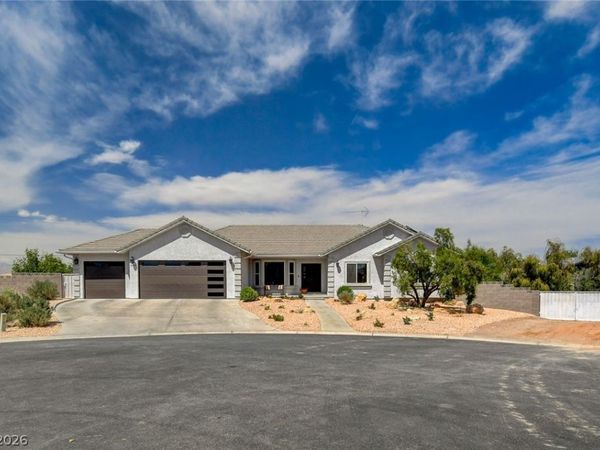 4362 Thistle Street , Logandale, NV 89021