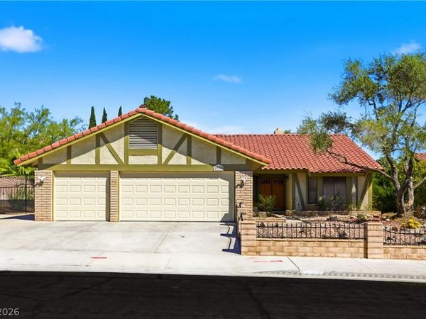 8908 Pesaro Drive, Las Vegas, NV 89117