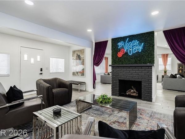 1913 Birch Street, Las Vegas, NV 89102