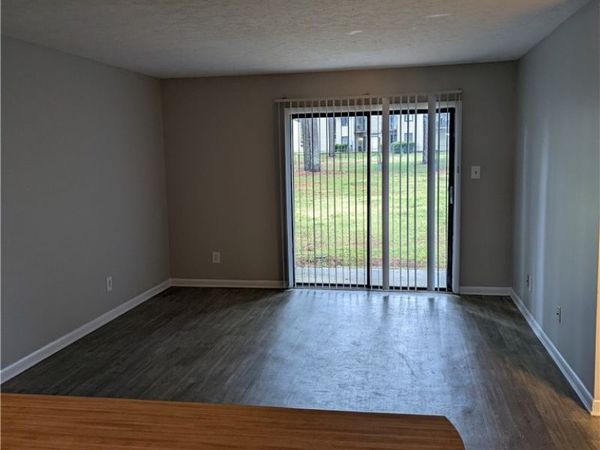 811 Applewood Lane , Fayetteville, NC 28303