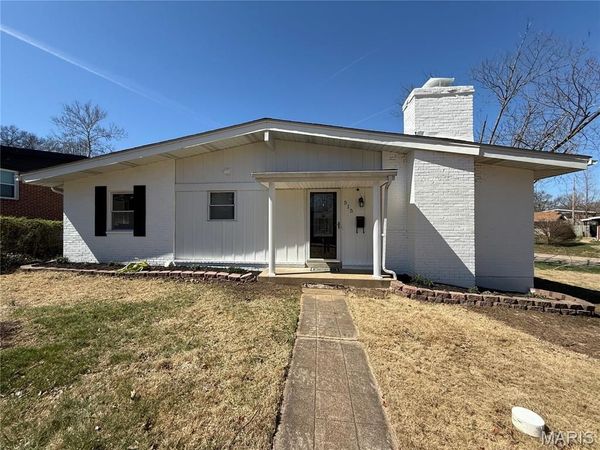 515 Crestvale Drive , Rock Hill, MO 63119
