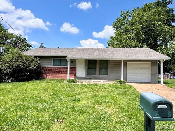 927 Flair Court, St Louis, MO 63146