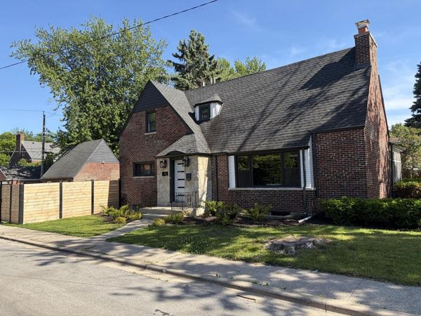 9001 S Claremont Avenue , Chicago, IL 60643