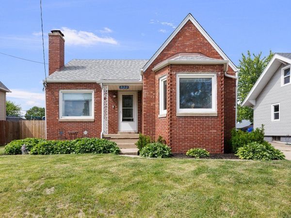 522 Pine Street , Kewanee, IL 61443