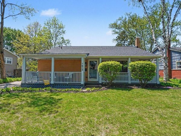 1615 Saunders Crescent, Ann Arbor, MI 48103