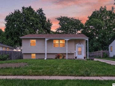 3611 S 128 Avenue , Omaha, NE 68144