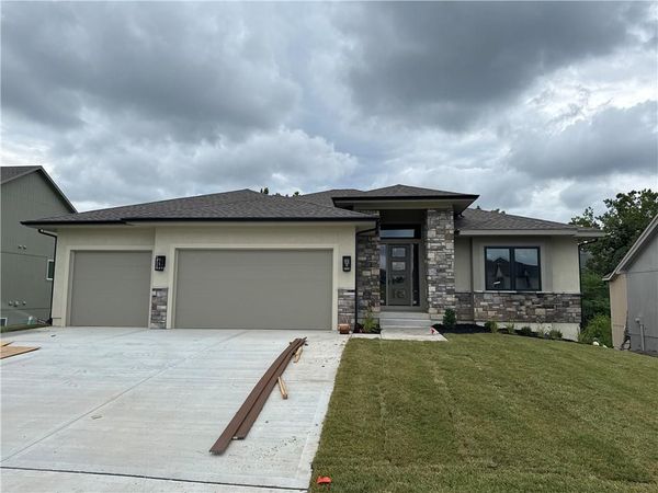 2717 NE 91st Place, Kansas City, MO 64156