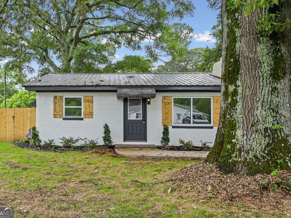 1020 E McIntosh Road, Griffin, GA 30223