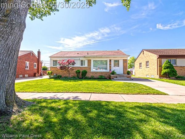 21530 Willow Wisp Street, St. Clair Shores, MI 48082